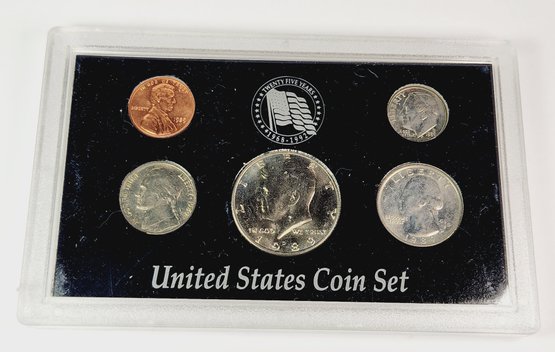 1989 Uncirculated United States  Mint  Set  5 Coins In Display Case