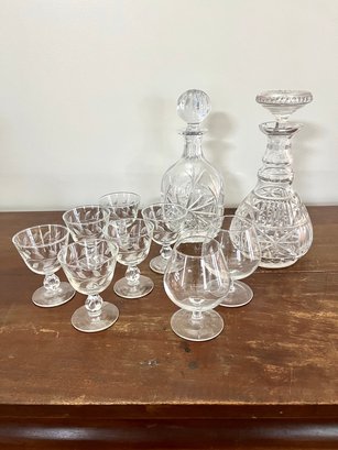 2 Crystal Decanters, 6 Cordials & 2 Snifters