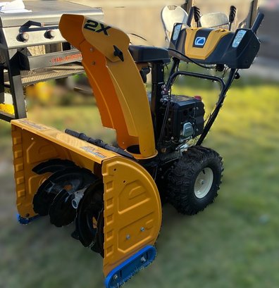 Club Cadet 2x, 26 HP Snow Blower - PICK UP IN SMITHTOWN ONLY...SEE INSTRUCTION