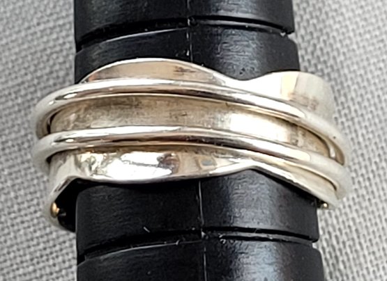 Sterling Silver Modernist Scallop Edge Band Ring