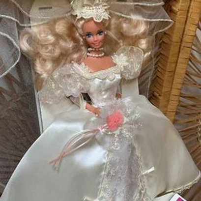 Vintage 1991 Dream Bride Barbie