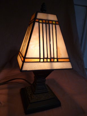Desk Lamp Craftsmen Style With Stained Glass Shade