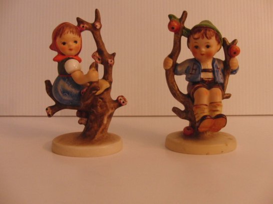 2 Goebel (hummel) Figurines