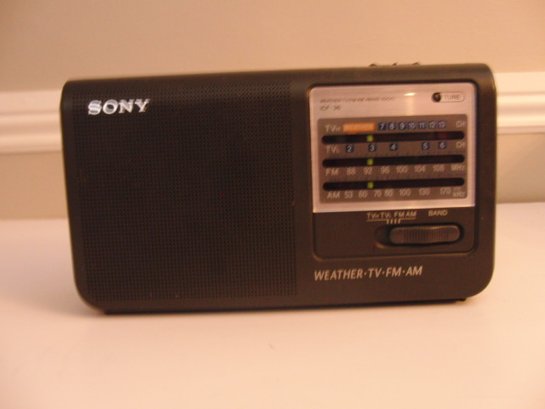 2 Vintage Radios