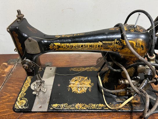 Antique Singer Sewing Machine With Cast Iron Base