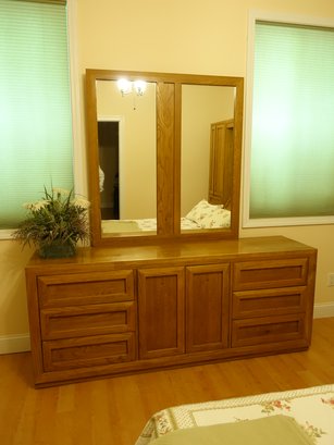 Dresser With Vanity Mirror