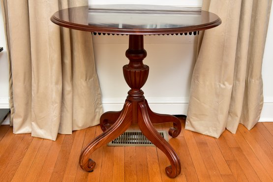 Ethan Allen Georgian Court Round Wood Accent Table