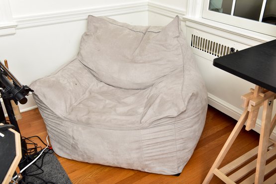 LePouf Cushioned Chair