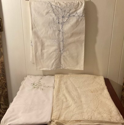 Vintage Damask, Linen, Lace, Embroider Tablecloths 12