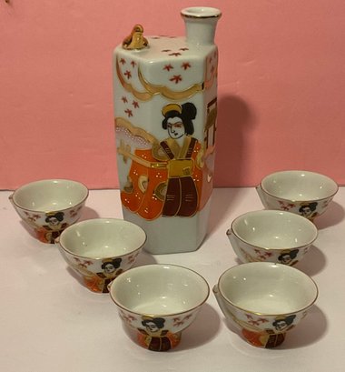 Vintage Beautiful Asian Saki Set, 6 Petite Cups