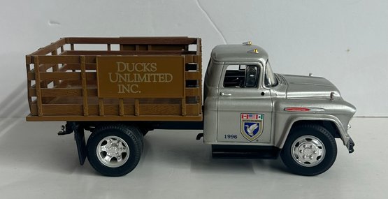 Ertl 1957 Chevy Ducks Unlimited Truck