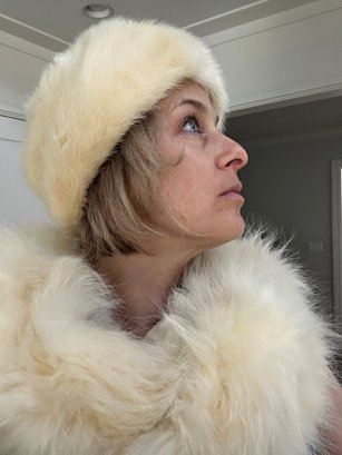 Vintage White Fur Hat And Stole
