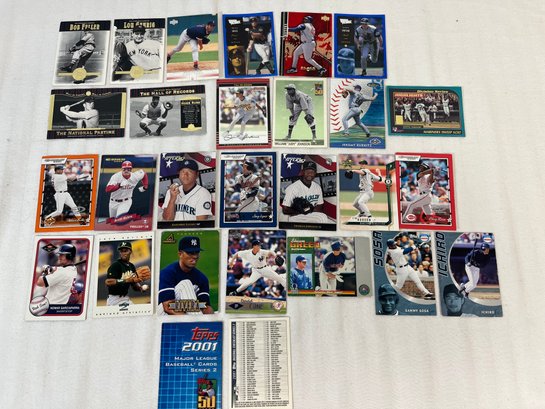 26 Lot Assorted Brands Baseball Cards - Upper Deck, Topps, Dunruss, Fleer, Pinnacle Plus