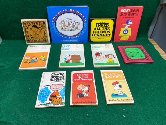 11 Vintage Peanuts, Charlie Brown, Snoopy, Lucy, Linus, Pigpen Books By Charles Schulz. Yes Shipping.