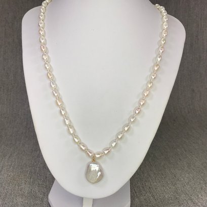 Gorgeous Brand New Genuine Cultured Baroque Bee Hive Pearl 20' Necklace With Natural Flat Pearl Pendant WOW !