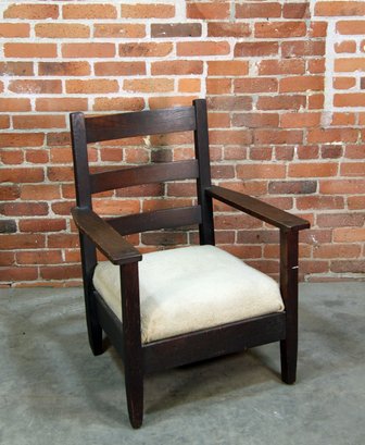 Antique Mission Arts & Crafts 'Lifetime' Oak Lounge Chair