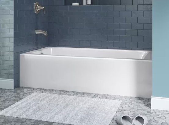 Sterling 30.25-in X 60-in White Fiberglass/Plastic Composite Alcove Soaking Bathtub (Left Drain)