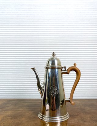 Sterling Coffee Pot With Bent Wooden Scroll Handle - SJ Shrubsole Silversmith Museum Street London - 716g