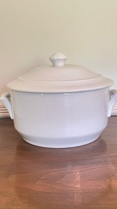 A Porcelain APILCO Round Covered Baking Dish With Lid Made In France