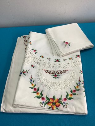 Embroidered Table Clothes And Napkins Lot