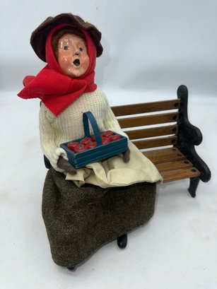 Vintage Byers Choice Carolers Lady With Apples On Bench ~ 1991 ~
