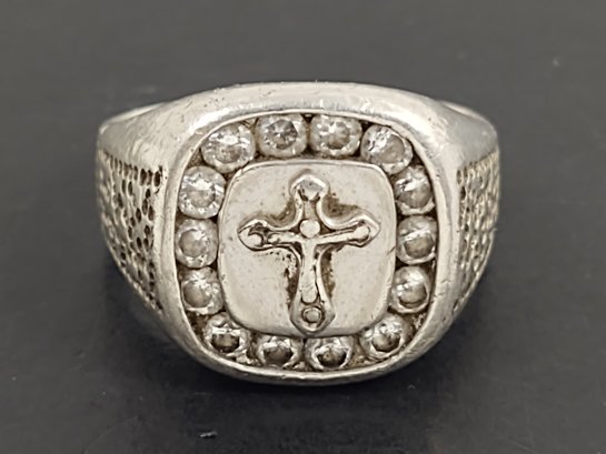 VINTAGE STERLING SILVER CRUCIFIX CZ RING