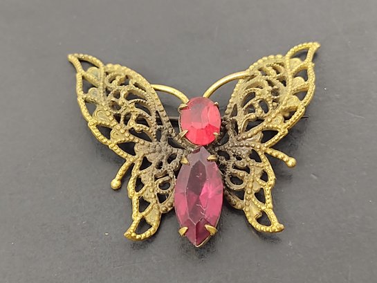 VINTAGE GOLD TONE RED RHINESTONE BUTTERFLY BROOCH