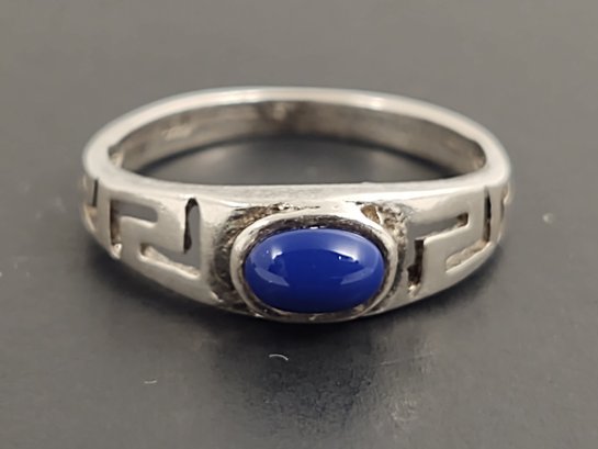 VINTAGE STERLING SILVER LAPIS CABOCHON RING