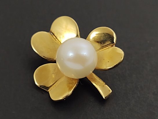 VINTAGE GOLD OVER STERLING SILVER LUCKY SHAMROCK PENDANT W/ REAL PEARL