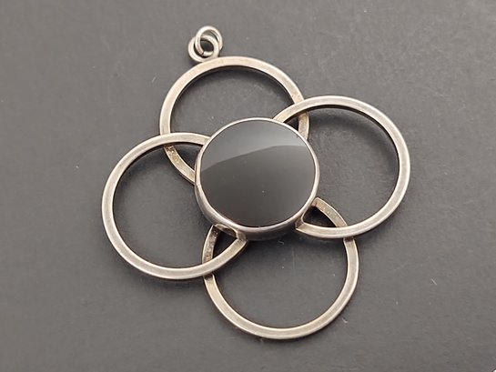 VINTAGE MID CENTURY MODERNIST STYLE STERLING SILVER ONYX PENDANT