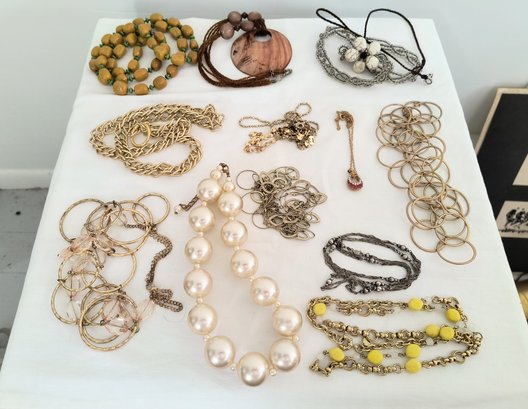 Large Necklace Costume Jewelry Lot