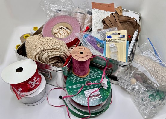 Sewing Notions: Thread, Decorative Trimming, Ribbon, Lace & More