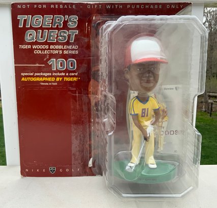 Tiger Woods 'Tiger's Quest' Tiny Champ Bobblehead With Upper Deck Card ~ Nike Golf ~