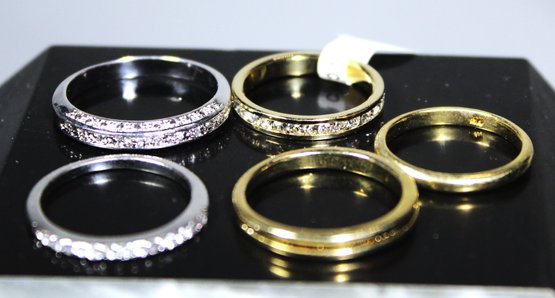 Lot K Five Ladies Gold And Silver Tone Band Rings Having CZ Stones