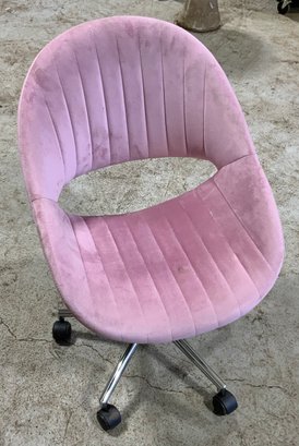 Adorable Pink Desk Chair