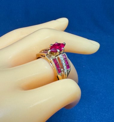 Beautiful 10k Gold Ruby And Diamond Ring