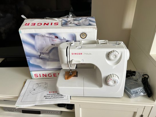 Singer Prelude Sewing Machine Like New