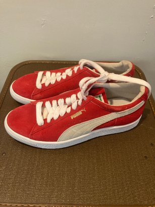 Womens Puma Sneakers Size 7