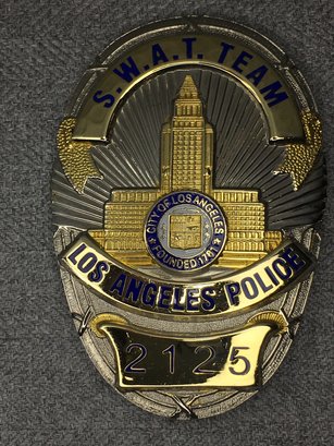 LOS ANGELES SWAT TEAM - Genuine ? Movie Prop ? Los Angeles SWAT TEAM Police Badge - Enamel / Chrome / Plated