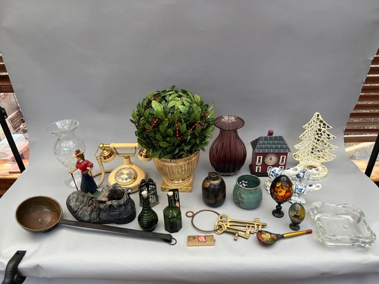 Table Lot Of Decorative Items