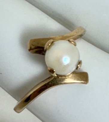 VINTAGE 10K GOLD BYPASS PEARL RING