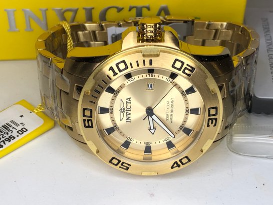 VERY LARGE AND HEAVY ! Mens $795 INVICTA Watch - Super Nice ! - Brand New - GREAT GIFT IDEA ! - WOW !