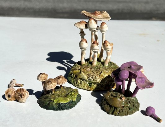 Lot Of 3 Miniature Ceramic Lifelike Mushroom Sculptures By Maria Maravigna