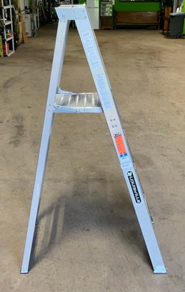 Louisville Ladder AP1000 Series Master ~  Aluminum Platform Step Ladders ~ Model AP1004