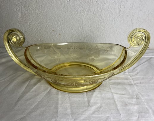 Vintage Fostoria Yellow 'Versailles' Trophy Form Bowl, 14'