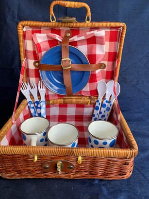 Cute Wicker Childrens Picnic Basket (bear And Dolls Sold Separately)