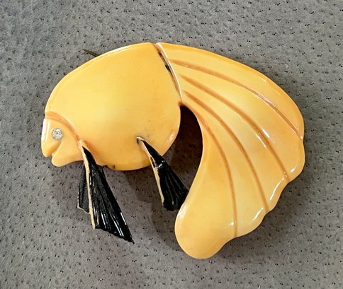 Vintage Art Deco Plastic Koi Fish Brooch / Pin - Bakelite ?