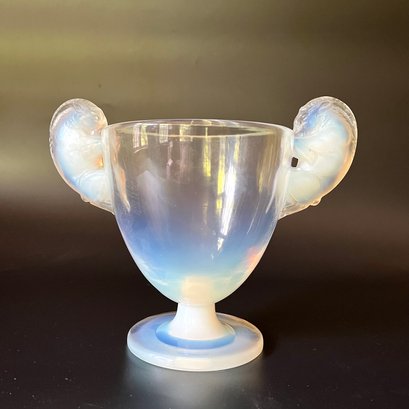 A Rene Lalique French Vase - Opalescent Glass - 1925 - Belier Urn