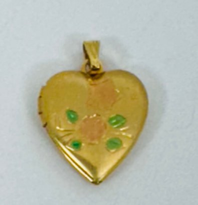 SMALL VINTAGE GOLD TONE LOCKET WITH FLOWER DESIGN