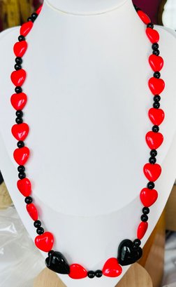 RED AND BLACK GLASS HEART NECKLACE